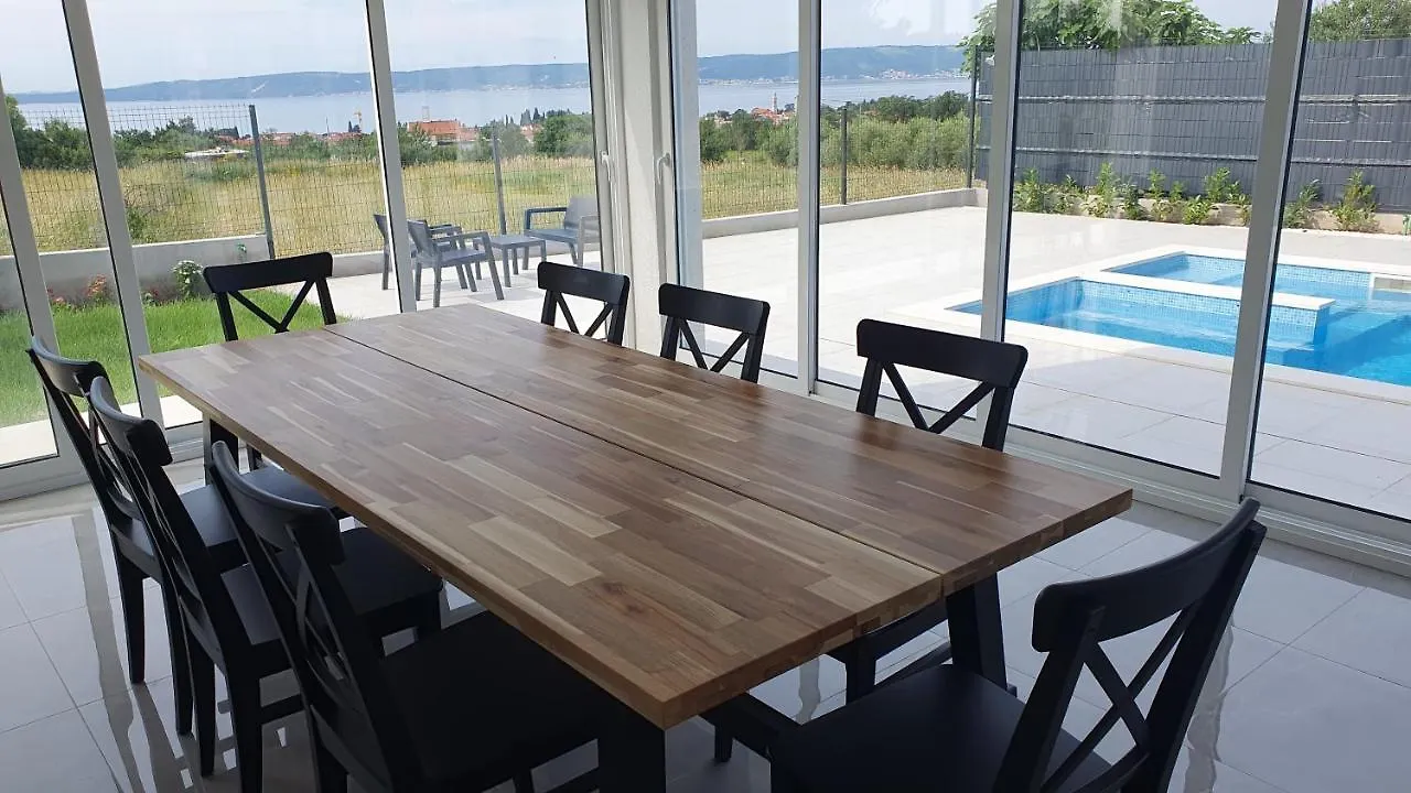 Bava Villa Kastela 0*,  Croatia