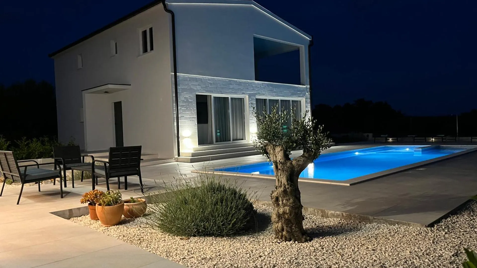 Bava Villa Kastela 0*,  Croatia
